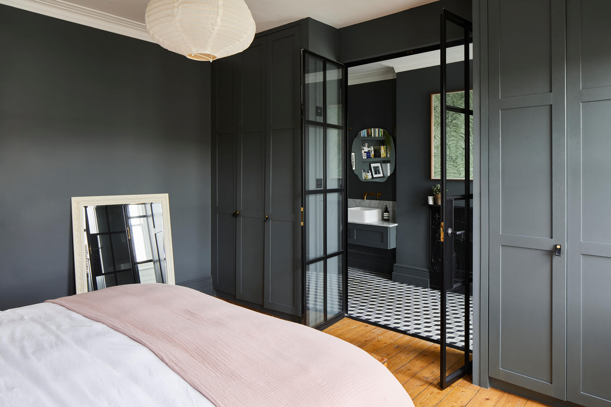 Contemporary bathroom